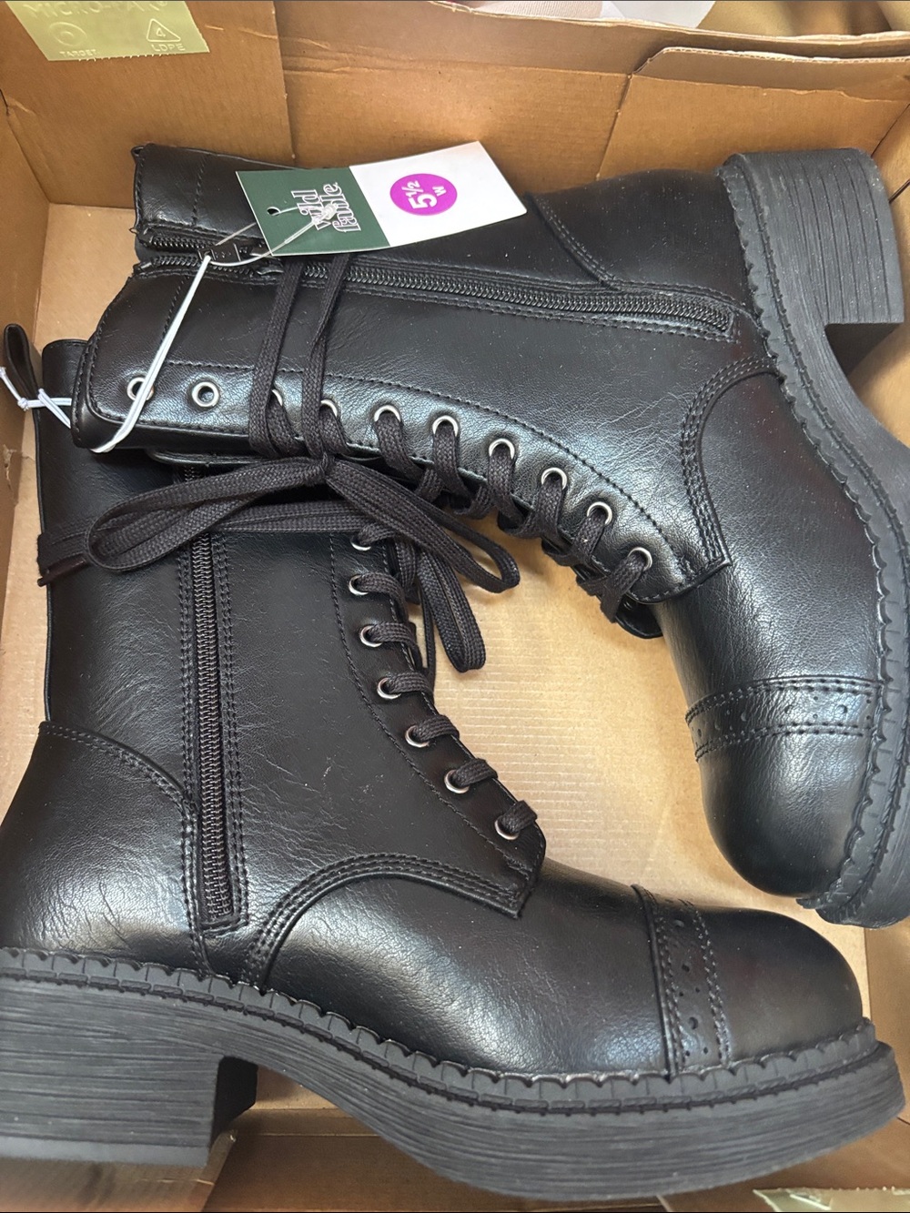 black Wild Fable Helga Lace-Up Combat Boots size 5.5 W - Picture 2 of 7